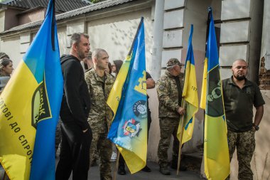 Kharkiv, Ukrayna, 30 Eylül 2024 123. Tabur 'un bölük komutanı Yüzbaşı Maksym Kudrin' in cenazesi. Cenaze töreni Zafer Sokağı mezarlığında yapılacak.