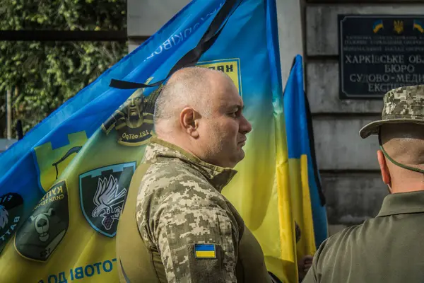 Kharkiv, Ukrayna, 30 Eylül 2024 123. Tabur 'un bölük komutanı Yüzbaşı Maksym Kudrin' in cenazesi. Cenaze töreni Zafer Sokağı mezarlığında yapılacak.