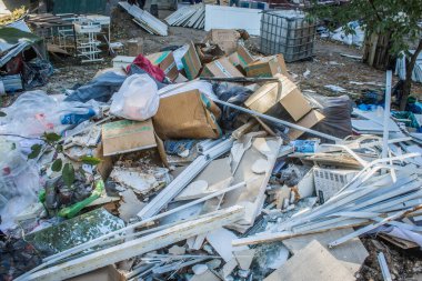Sumy, Ukrayna, 30 Eylül 2024 Sumy 'deki Saint Panteleimon Tıp Merkezi' ne yapılan saldırıdan sonra en az sekiz kişi öldü. Hastaneye Shahed kamikaze dronları çarpmış..