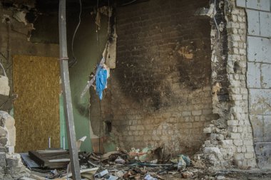 Sumy, Ukrayna, 30 Eylül 2024 Sumy 'deki Saint Panteleimon Tıp Merkezi' ne yapılan saldırıdan sonra en az sekiz kişi öldü. Hastaneye Shahed kamikaze dronları çarpmış..