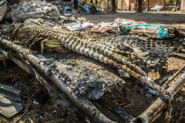 Sumy, Ukrayna, 30 Eylül 2024 Sumy 'deki Saint Panteleimon Tıp Merkezi' ne yapılan saldırıdan sonra en az sekiz kişi öldü. Hastaneye Shahed kamikaze dronları çarpmış..