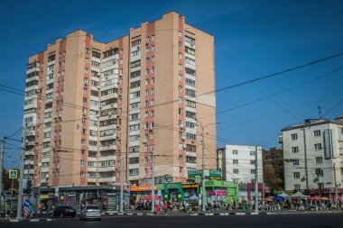 Sumy, Ukrayna, Ekim 04, 2024 Sumy Şehri. Rusya ile savaş sırasında Sumy şehri füzeler tarafından tehdit edildi. Altyapı ve binalar birincil hedeflerdir.