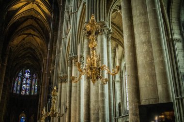 Reims, Fransa, 17 Ekim 2024 Notre Dame de Reims Katedrali. Bu büyük katedral vitray pencereleri ve Gotik oyma portallarıyla tanınır. Tüm Fransız kralları Katedral 'de taç giydi..