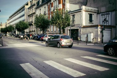 Reims, Fransa, 26 Ekim 2024 Reims, Fransa 'nın kuzeydoğusunda bir şehir ve en kalabalık 12 şehir. Modern ve antik mimari şehir merkezinin sokaklarını oluşturur..