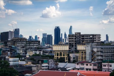 Bangkok, Tayland, 26 Kasım 2024. Tayland 'ın başkenti Bangkok Panoramik Manzarası. Canlı sokak hayatı, zengin kültür mirası, hareketli pazarları ve nefis mutfağıyla ünlüdür..