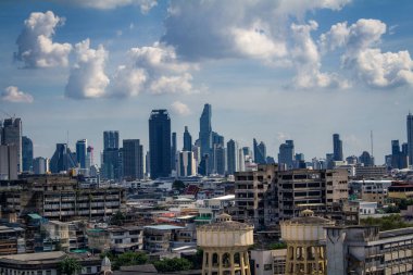 Bangkok, Tayland, 26 Kasım 2024. Tayland 'ın başkenti Bangkok Panoramik Manzarası. Canlı sokak hayatı, zengin kültür mirası, hareketli pazarları ve nefis mutfağıyla ünlüdür..