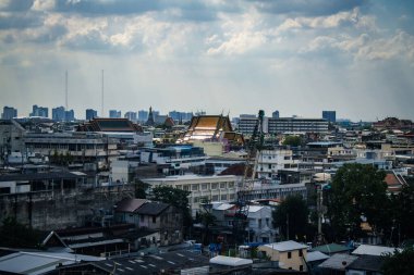 Bangkok, Tayland, 26 Kasım 2024. Tayland 'ın başkenti Bangkok Panoramik Manzarası. Canlı sokak hayatı, zengin kültür mirası, hareketli pazarları ve nefis mutfağıyla ünlüdür..