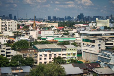 Bangkok, Tayland, 26 Kasım 2024. Tayland 'ın başkenti Bangkok Panoramik Manzarası. Canlı sokak hayatı, zengin kültür mirası, hareketli pazarları ve nefis mutfağıyla ünlüdür..