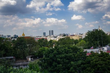 Bangkok, Tayland, 26 Kasım 2024. Tayland 'ın başkenti Bangkok Panoramik Manzarası. Canlı sokak hayatı, zengin kültür mirası, hareketli pazarları ve nefis mutfağıyla ünlüdür..