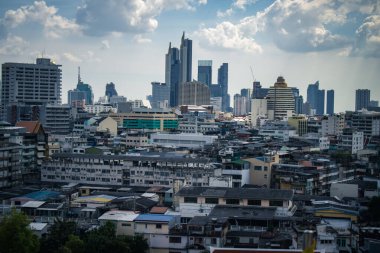Bangkok, Tayland, 26 Kasım 2024. Tayland 'ın başkenti Bangkok Panoramik Manzarası. Canlı sokak hayatı, zengin kültür mirası, hareketli pazarları ve nefis mutfağıyla ünlüdür..