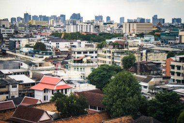 Bangkok, Tayland, 26 Kasım 2024. Tayland 'ın başkenti Bangkok Panoramik Manzarası. Canlı sokak hayatı, zengin kültür mirası, hareketli pazarları ve nefis mutfağıyla ünlüdür..