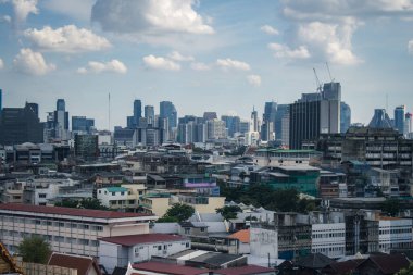 Bangkok, Tayland, 26 Kasım 2024. Tayland 'ın başkenti Bangkok Panoramik Manzarası. Canlı sokak hayatı, zengin kültür mirası, hareketli pazarları ve nefis mutfağıyla ünlüdür..