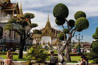 Bangkok, Tayland, 12 Aralık 2024 Bangkok 'un merkezindeki Grand Palace' ın mimarisi. Saray 1782 'den beri Siyam Kralları' nın resmi ikametgahıdır..