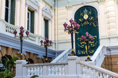 Bangkok, Tayland, 12 Aralık 2024 Bangkok 'un merkezindeki Grand Palace' ın mimarisi. Saray 1782 'den beri Siyam Kralları' nın resmi ikametgahıdır..