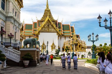 Bangkok, Tayland, 12 Aralık 2024 Bangkok 'un merkezindeki Grand Palace' ın mimarisi. Saray 1782 'den beri Siyam Kralları' nın resmi ikametgahıdır..