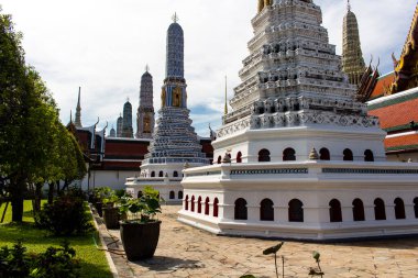 Bangkok, Tayland, 12 Aralık 2024 Bangkok 'un merkezindeki Grand Palace' ın mimarisi. Saray 1782 'den beri Siyam Kralları' nın resmi ikametgahıdır..