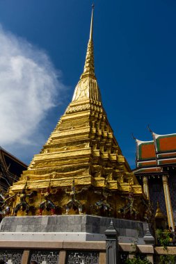 Bangkok, Tayland, 12 Aralık 2024 Bangkok 'un merkezindeki Grand Palace' ın mimarisi. Saray 1782 'den beri Siyam Kralları' nın resmi ikametgahıdır..