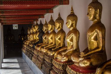 Bangkok, Tayland, 12 Aralık 2024 Wat Pho mimarisi, Phra Nakhon Bölgesi 'nde bir Budist tapınak kompleksi. Rattanakosin Adası 'nda, Büyük Saray' ın tam güneyinde..