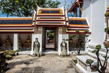 Bangkok, Tayland, 12 Aralık 2024 Wat Pho mimarisi, Phra Nakhon Bölgesi 'nde bir Budist tapınak kompleksi. Rattanakosin Adası 'nda, Büyük Saray' ın tam güneyinde..