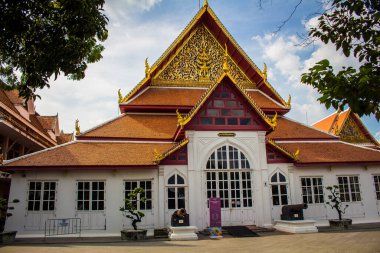 Bangkok, Tayland, 12 Aralık 2024. Bangkok 'un merkezindeki Grand Palace' ı ziyaret eden turistler. Saray 1782 'den beri Siyam Kralları' nın resmi ikametgahıdır..