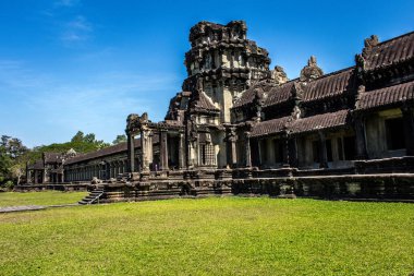 Siem hasadı, Kamboçya, 14 Ocak 2025 Angkor Wat tapınağının mimarisi, antik Khmer başkenti Angkor 'da yer alan bir Hindu-Budist tapınak kompleksi, aslında 1150 yılında inşa edilmiştir..