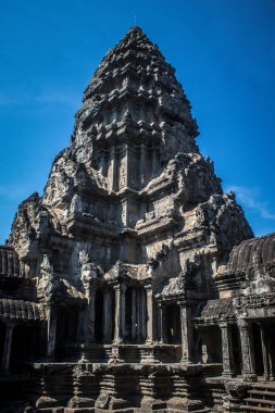 Siem hasadı, Kamboçya, 14 Ocak 2025 Angkor Wat tapınağının mimarisi, antik Khmer başkenti Angkor 'da yer alan bir Hindu-Budist tapınak kompleksi, aslında 1150 yılında inşa edilmiştir..