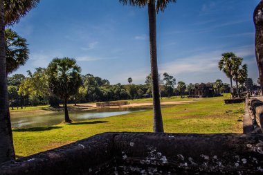 Siem hasadı, Kamboçya, 14 Ocak 2025 Angkor Wat tapınağının mimarisi, antik Khmer başkenti Angkor 'da yer alan bir Hindu-Budist tapınak kompleksi, aslında 1150 yılında inşa edilmiştir..