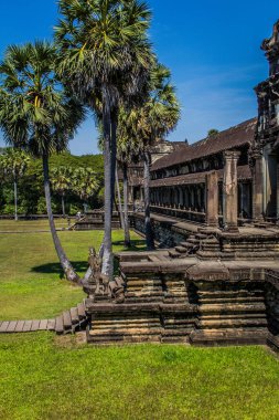Siem hasadı, Kamboçya, 14 Ocak 2025 Angkor Wat tapınağının mimarisi, antik Khmer başkenti Angkor 'da yer alan bir Hindu-Budist tapınak kompleksi, aslında 1150 yılında inşa edilmiştir..