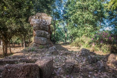 Siem hasadı, Kamboçya, 14 Ocak 2025 Angkor Wat tapınağının mimarisi, antik Khmer başkenti Angkor 'da yer alan bir Hindu-Budist tapınak kompleksi, aslında 1150 yılında inşa edilmiştir..