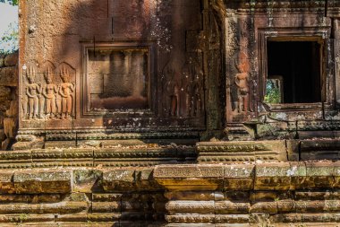 Siem hasadı, Kamboçya, 14 Ocak 2025 Angkor Wat tapınağının mimarisi, antik Khmer başkenti Angkor 'da yer alan bir Hindu-Budist tapınak kompleksi, aslında 1150 yılında inşa edilmiştir..