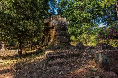 Siem hasadı, Kamboçya, 14 Ocak 2025 Angkor Wat tapınağının mimarisi, antik Khmer başkenti Angkor 'da yer alan bir Hindu-Budist tapınak kompleksi, aslında 1150 yılında inşa edilmiştir..