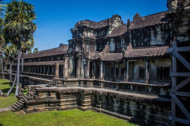Siem hasadı, Kamboçya, 14 Ocak 2025 Angkor Wat tapınağının mimarisi, antik Khmer başkenti Angkor 'da yer alan bir Hindu-Budist tapınak kompleksi, aslında 1150 yılında inşa edilmiştir..