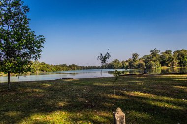 Siem hasadı, Kamboçya, 14 Ocak 2025 Angkor Wat tapınağının mimarisi, antik Khmer başkenti Angkor 'da yer alan bir Hindu-Budist tapınak kompleksi, aslında 1150 yılında inşa edilmiştir..