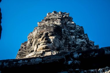 Siem hasadı, Kamboçya, 14 Ocak 2025 Angkor 'da inşa edilen Hindu-Budist bir Budist olan Angkor Wat kompleksindeki Bayon tapınağının mimarisi..
