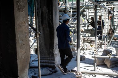 Siem hasadı, Kamboçya, 14 Ocak 2025 Antik Khmer başkenti Angkor 'da bulunan bir Hindu-Budist tapınak kompleksi Angkor Wat tapınağında restorasyon ilk olarak 1150 yılında inşa edilmiştir..