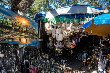 Siem hasadı, Kamboçya, 14 Ocak 2025 Angkor Wat tapınağında bir Hindu-Budist tapınağı kompleksi, ilk olarak 1150 yılında inşa edilmiş ve antik Khmer başkenti Angkor 'da kurulmuştur..