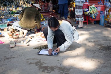 Siem hasadı, Kamboçya, 14 Ocak 2025 Angkor Wat tapınağında bir Hindu-Budist tapınağı kompleksi, ilk olarak 1150 yılında inşa edilmiş ve antik Khmer başkenti Angkor 'da kurulmuştur..