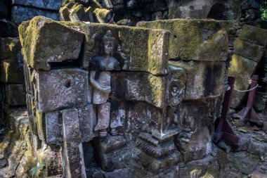 Siem hasadı, Kamboçya, 21 Ocak 2025 'te Angkor Wat kompleksindeki Ta Prohm tapınağının mimarisi, antik Khmer başkenti Angkor' da bulunan bir Hindu-Budist yerleşimi, başlangıçta 1150 yılında inşa edildi..