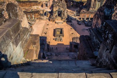 Siem hasadı, Kamboçya, 21 Ocak 2025 Pre Rup tapınağının Angkor Wat kompleksindeki mimarisi, antik Khmer başkenti Angkor 'da bulunan bir Hindu-Budist yerleşimi, aslında 1150 yılında inşa edilmiştir..