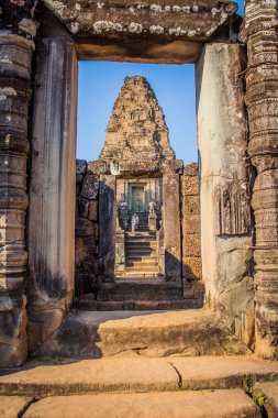 Siem hasadı, Kamboçya, 21 Ocak 2025 Pre Rup tapınağının Angkor Wat kompleksindeki mimarisi, antik Khmer başkenti Angkor 'da bulunan bir Hindu-Budist yerleşimi, aslında 1150 yılında inşa edilmiştir..
