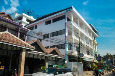 Siem Reap, Kamboçya, 25 Ocak 2025 Şehir ve Siem Reap sokakları. Angkor Wat kompleksi, hareketli pazarları, hareketli sokak hayatı ve nefis mutfağıyla ünlü.