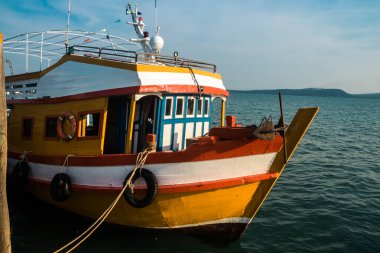 Preak Svay, Koh Rong Adası, Kamboçya, 30 Ocak 2025 Daily Life adanın kuzeyinde bulunan otantik yüzen bir Khmer balıkçı köyünde. Nüfusun ana faaliyeti balıkçılıktır..