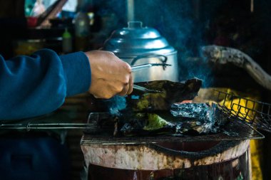 Preak Svay, Koh Rong Adası, Kamboçya, 30 Ocak 2025 Daily Life adanın kuzeyinde bulunan otantik yüzen bir Khmer balıkçı köyünde. Nüfusun ana faaliyeti balıkçılıktır..