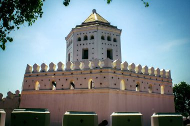 Bangkok, Tayland, Mart 04, 2025 Şehir ve Bangkok sokakları, Tayland 'ın başkenti. Canlı sokak hayatı, zengin kültür mirası, hareketli pazarları ve nefis mutfağıyla ünlüdür..