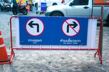 Bangkok, Tayland, Mart 06, 2025 Tayland 'ın başkenti Bangkok sokaklarında. Canlı sokak hayatı, zengin kültür mirası ve hareketli pazarlarıyla ünlüdür..