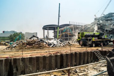Bangkok, Tayland, 29 Mart 2025. Tayland başkentini vuran depremden sonra çöken inşaat halindeki yüksek binaların bulunduğu bölgede..