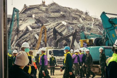 Bangkok, Tayland, 29 Mart 2025. Tayland başkentini vuran depremden sonra çöken inşaat halindeki yüksek binaların bulunduğu bölgede..