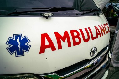 Bangkok, Tayland, 31 Mart 2025 'te Bangkok' ta meydana gelen depremden sonra yıkılan bir binanın inşaatı devam ediyor. Birçok kurban hala enkaz altında..