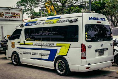 Bangkok, Tayland, 31 Mart 2025 'te Bangkok' ta meydana gelen depremden sonra yıkılan bir binanın inşaatı devam ediyor. Birçok kurban hala enkaz altında..