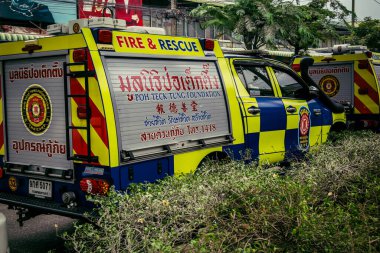 Bangkok, Tayland, 31 Mart 2025 'te Bangkok' ta meydana gelen depremden sonra yıkılan bir binanın şantiyesine sevk edildi. Birçok kurban hala enkaz altında..